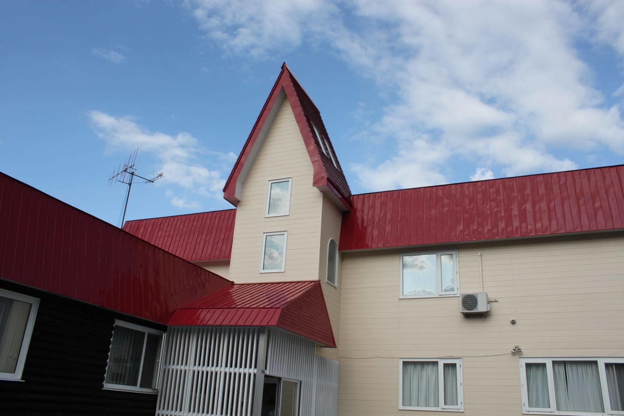 Petit Hotel Melon Furano Exterior photo